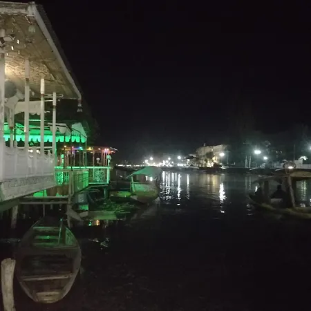 B Heritage Luxury Houseboat And Kashmir Tour Packages Srinagar  Exterior photo