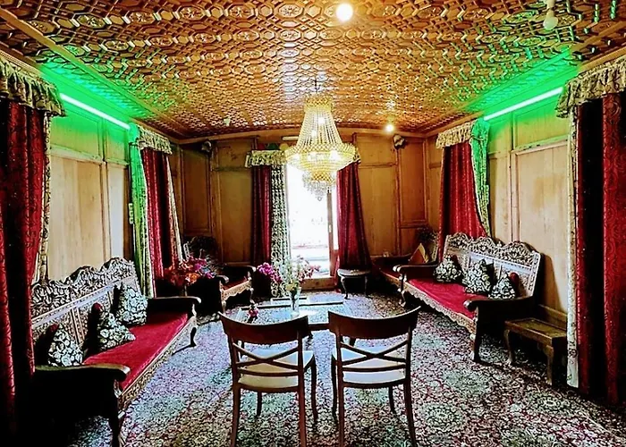 B Heritage Luxury Houseboat And Kashmir Tour Packages