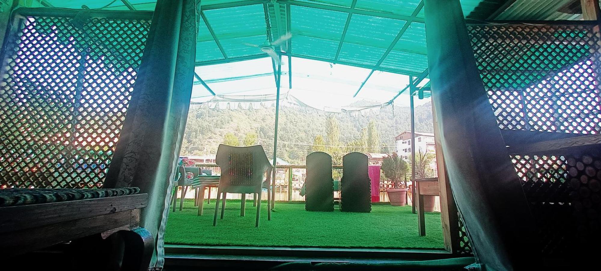 B Heritage Luxury Houseboat And Kashmir Tour Packages Srinagar (Jammu and Kashmir)